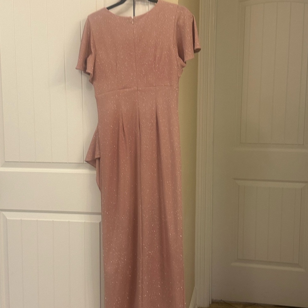 Elegant Pink Wrap Dress - Picture 3 of 3